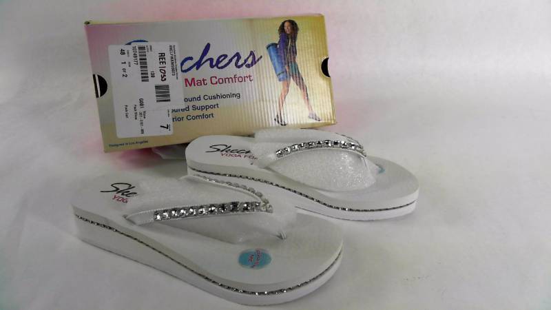 lot 1055 image: Womans Skechers Womens Vinyasa Rhines White-Silver Sandal  Sandals - Size 7