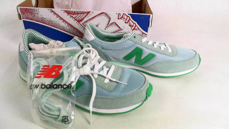 lot 1075 image: Womens New Balance Womens 410 Casual Blue Athletic Shoes - Size 9