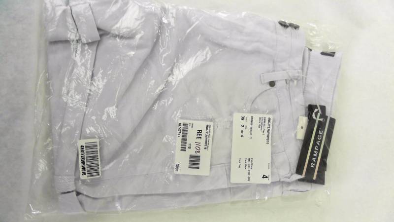 lot 1108 image: Womens RAMPAGE Plus 5 Crochet jean s White Short  Shorts  Jeans - Size 16W