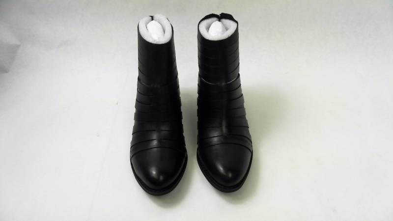 lot 1197 image: Womens Carlos by Carlos Santana Women Black Shoes - Size 7.5