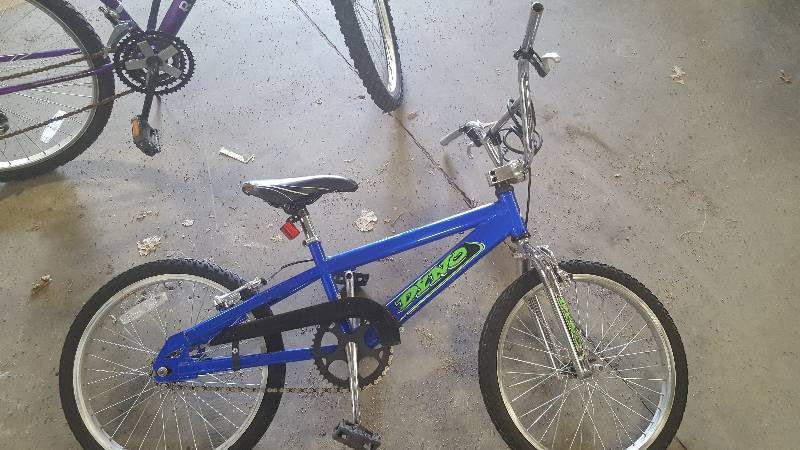 lot 385 image: Dino GT Racing Trick Bike with 15 inch Rim.