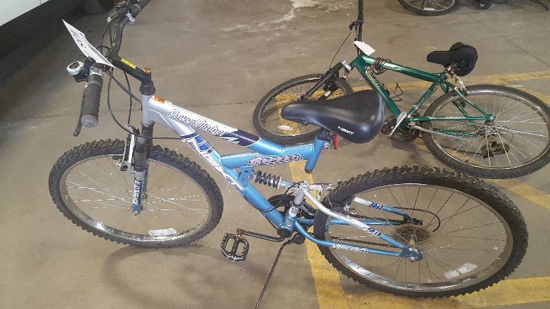 lot 408 image: NextPower Climber 18-Speed Bike with 21 inch Rim.