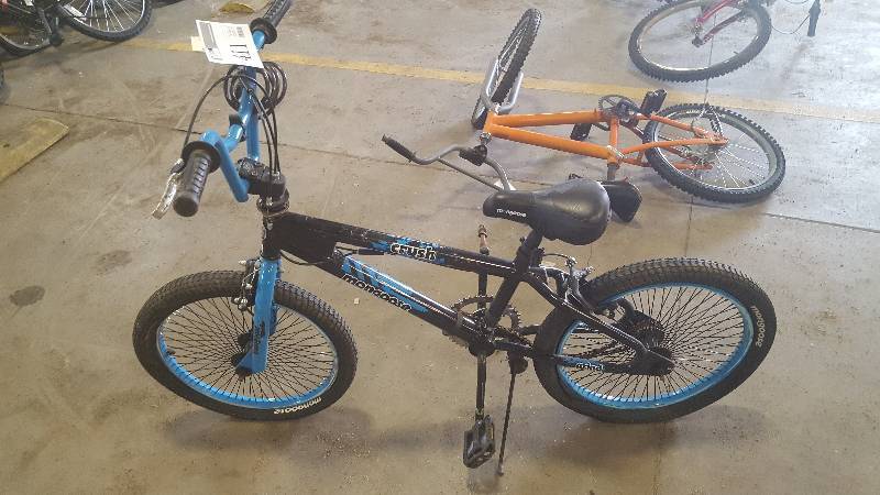 lot 411 image: Mongoose Crush with 15 inch Rim.
