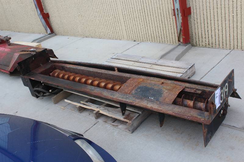 lot 14 image: Falls Truck Sanding Unit