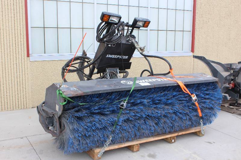 lot 11 image: 8ft. Dual Motor Sweepster w New Broom