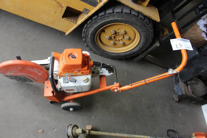 lot 15 image: 2003 Stihl Cut-off Saw