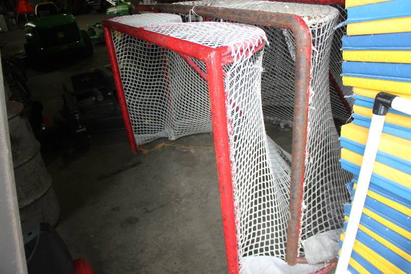 lot 54 image: Lot of (2) NHL-Size Hockey Nets