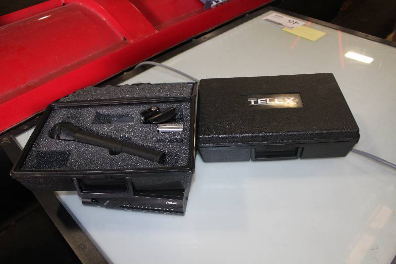 lot 31 image: Telex Wireless Microphone