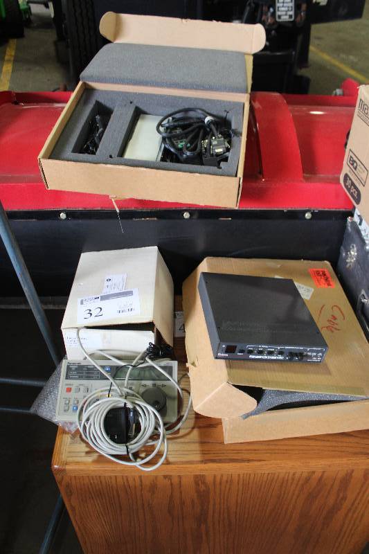 lot 32 image: Lot of (3) Boxes of Electronics