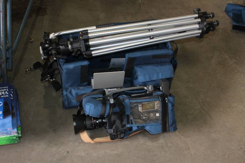 lot 27 image: Camcorder, Bag, Tripod