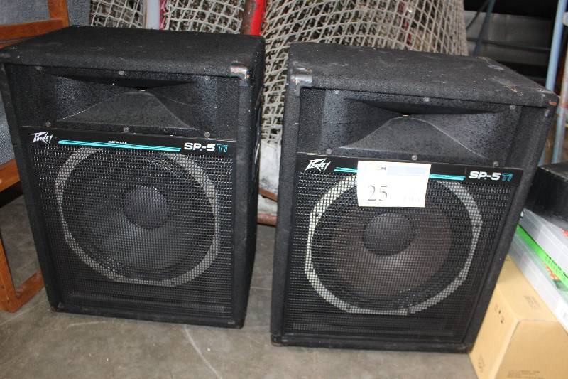 lot 25 image: Lot of (2) Peavey Speakers