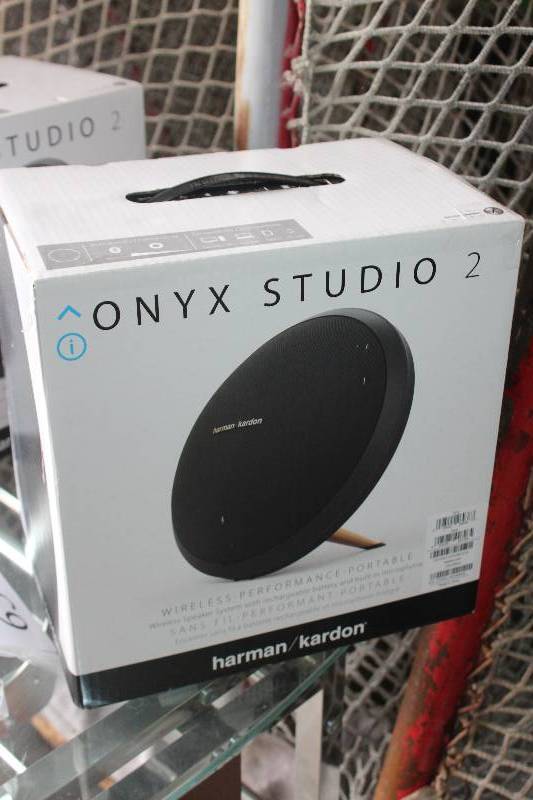 lot 78 image: Harmon-Kardon Portable Wireless Onyx Studio 2 Speaker