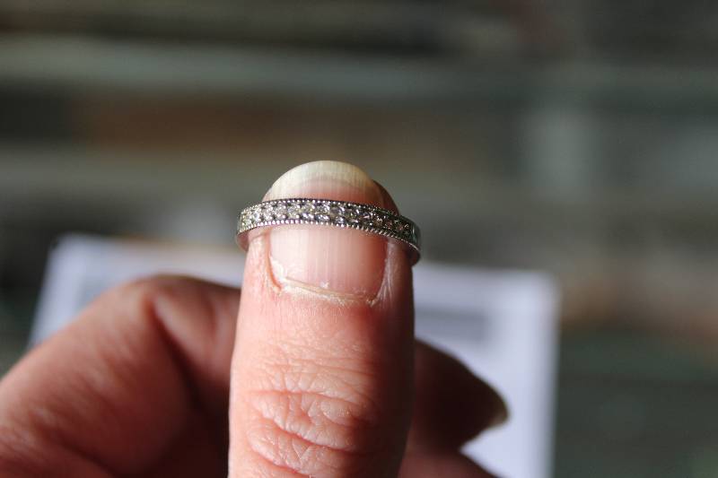 lot 64 image: Ring