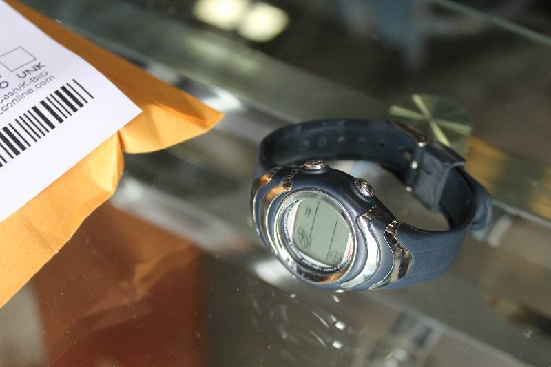 lot 67 image: Glo-maxx Watch