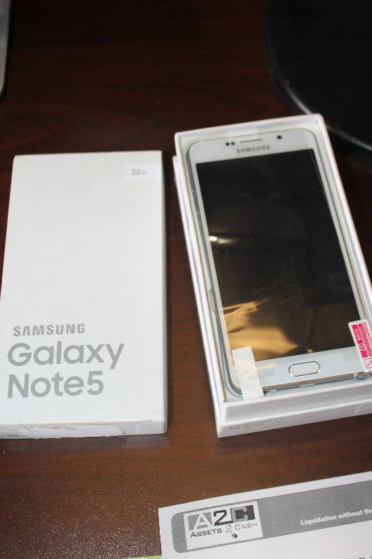 lot 108 image: Galaxy Note 5 Phone w Box