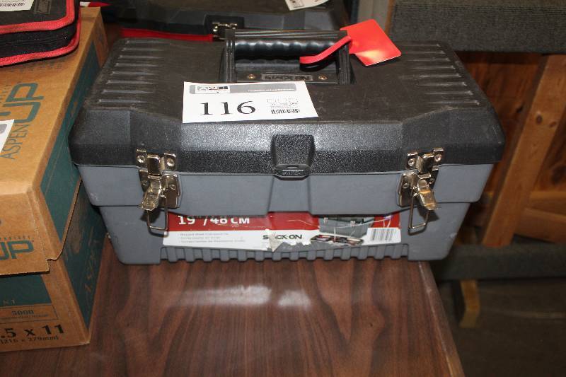 lot 116 image: Toolbox wAssorted Tools