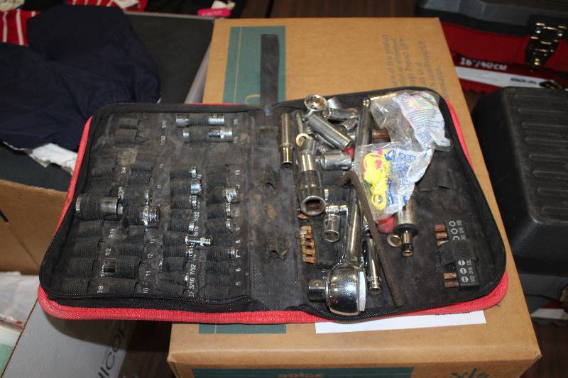 lot 115 image: Socket Set w Tool Pouch