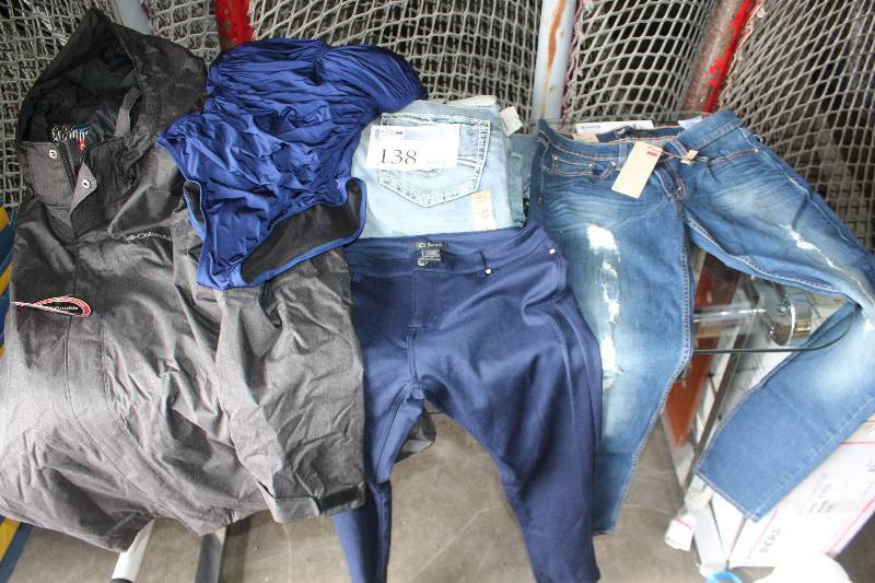 lot 138 image: Clothing
