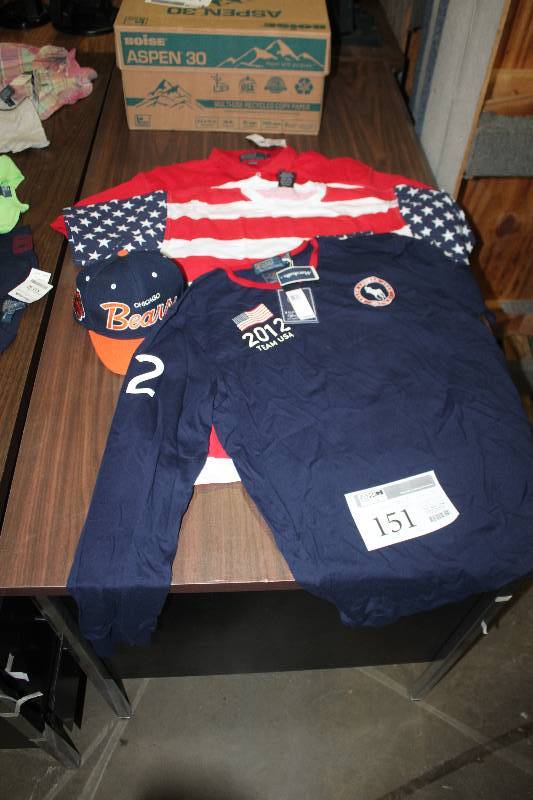 lot 151 image: Lot of (4) Mens Clothing