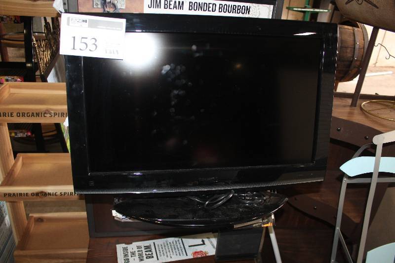 lot 153 image: Toshiba LCD TVDVD Combination