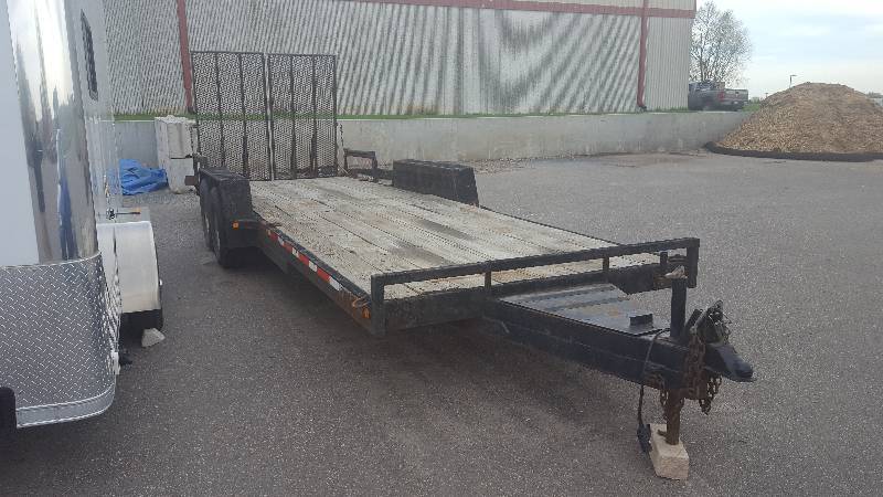 lot 10 image: 2000 JAA 24 Foot Trailer