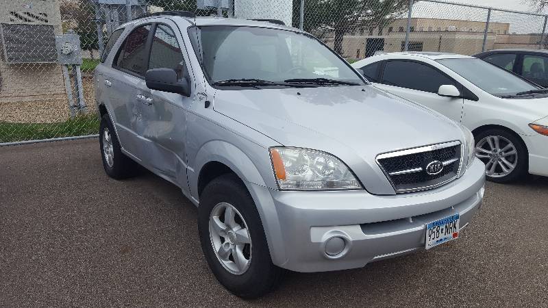 lot 5 image: 2006 Kia Sorento