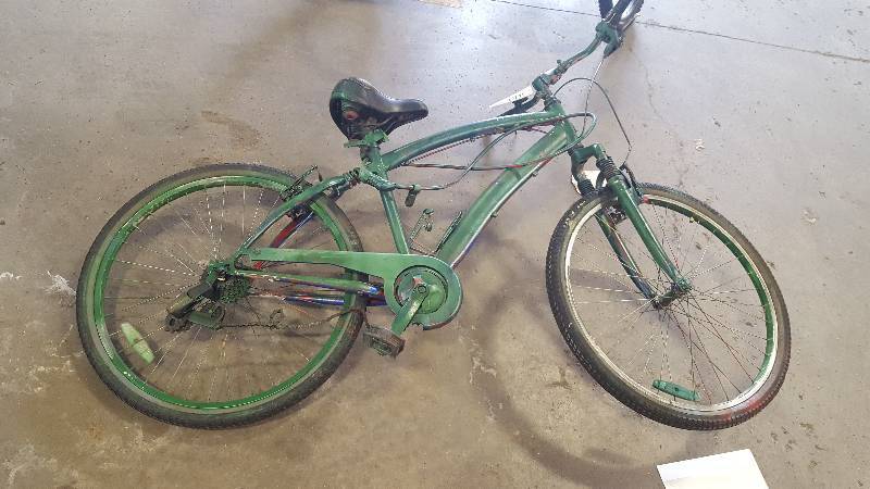 lot 308 image: None with 20 inch Rim.