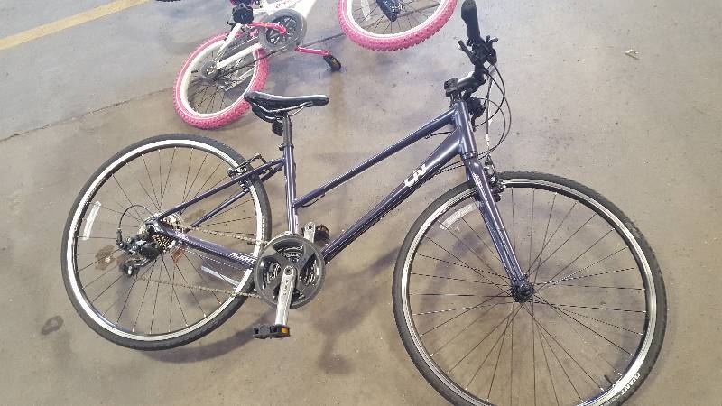 lot 312 image: LIV Alright Style Bike with 23 inch Rim.