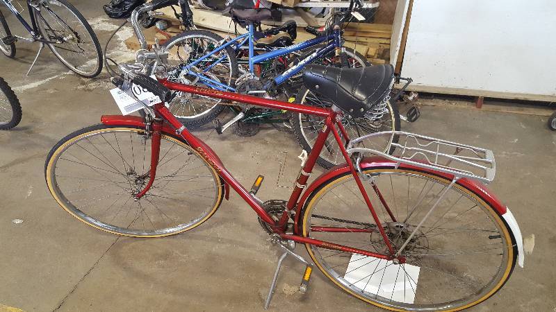 lot 320 image: Raleigh Sprite Bike with 23 inch Rim.