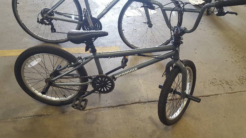 lot 342 image: Mongoose 100 Style Bike with 16 inch Rim.