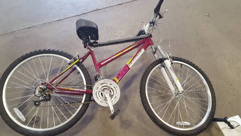 lot 343 image: Granite Peak Roadmaster Bike with 21 inch Rim.