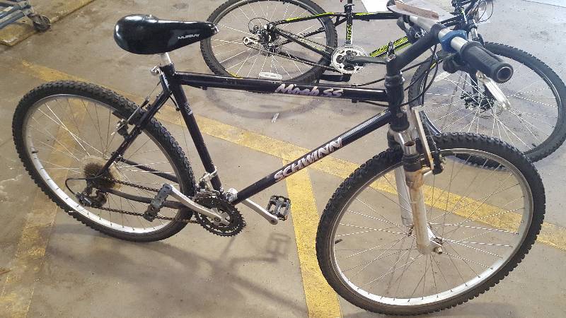 Schwinn moab discount ss mountain bike