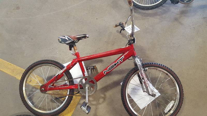 lot 373 image: Next Aerial Assual Trick Bike with 15 inch Rim.