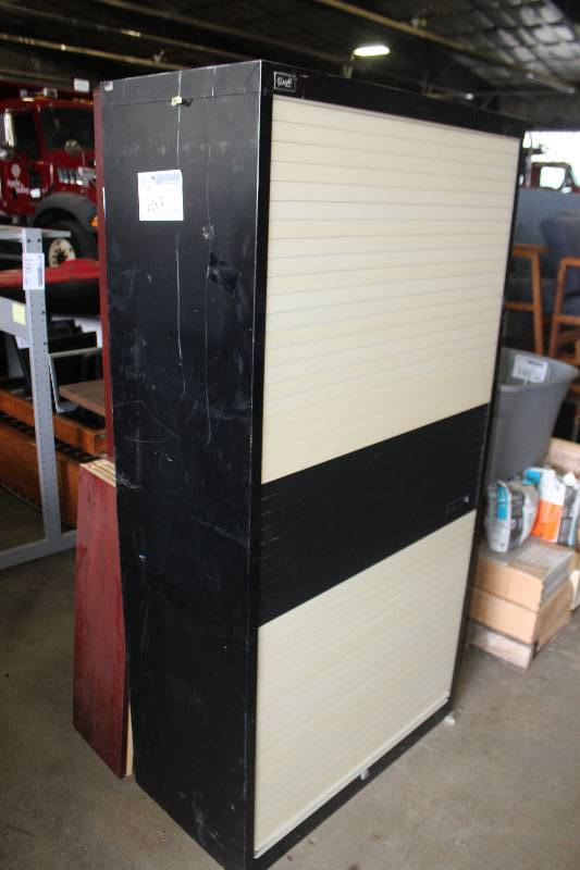 lot 163 image: Wright Line Rolling Door Cabinet