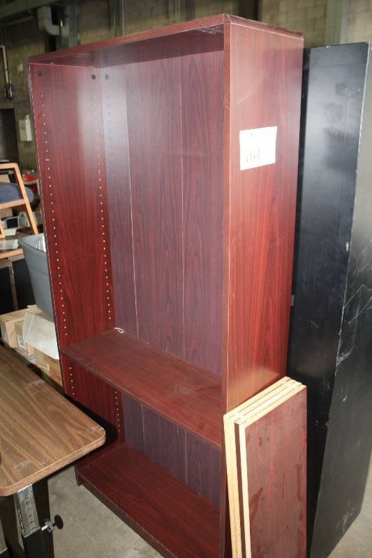 lot 164 image: Wood Bookcase w 4-Shelves