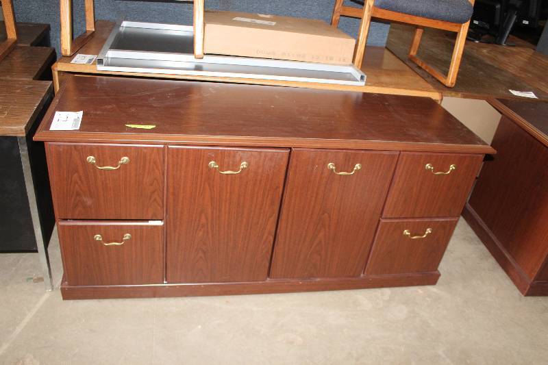 lot 172 image: National 6-Drawer Wood Cabinet