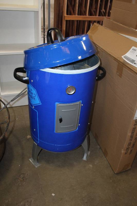 lot 242 image: Bud Light Grill