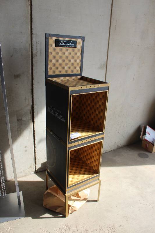 lot 273 image: Champagne Display Rack