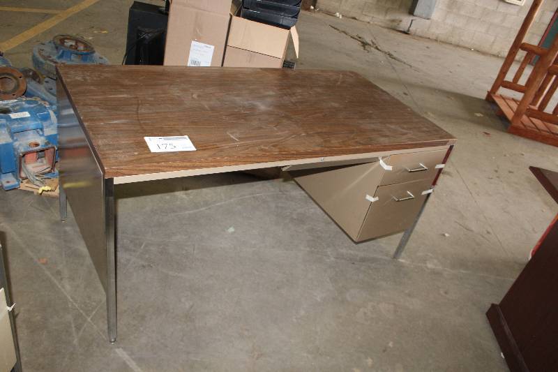lot 175 image: 2-Drawer Metal Office Desk
