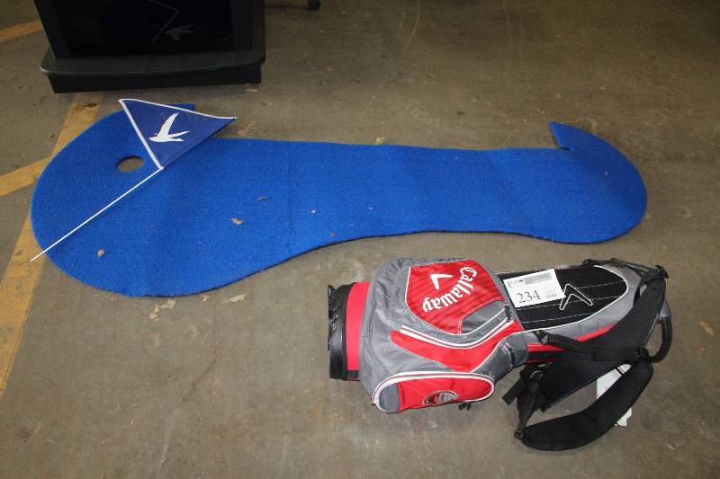 lot 234 image: Callaway Amstel Light Golf Bag w Backpack Straps