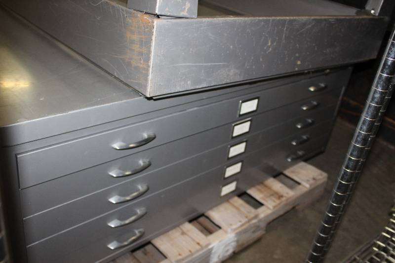 lot 191 image: Flat File Cabinet
