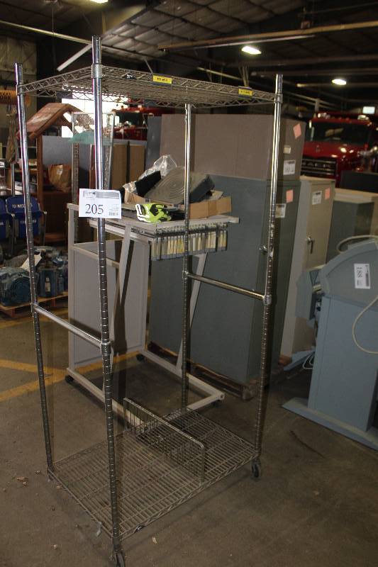 lot 205 image: Metal Adjustable Shelf Rolling Rack