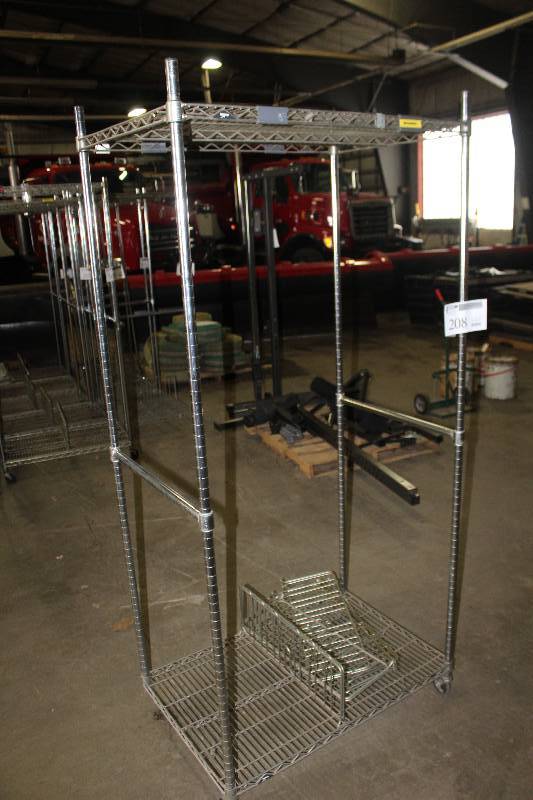 lot 208 image: Metal Adjustable Shelf Rolling Rack