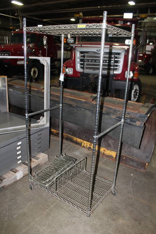 lot 200 image: Metal Adjustable Shelf Rolling Rack