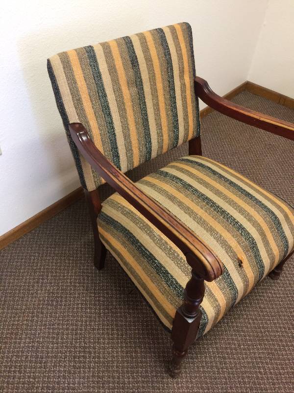Sitting Chair