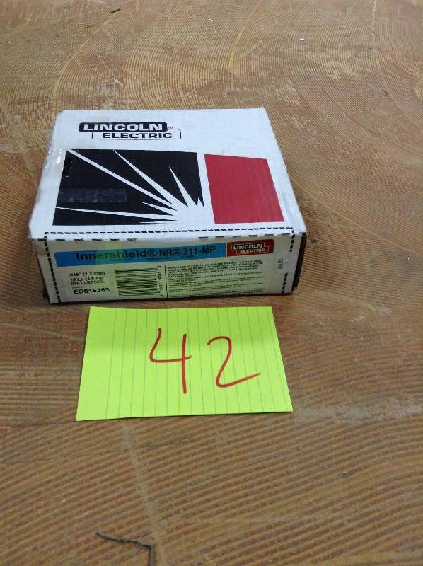 lot 42 image: Lincoln Electric 10 lb. Inner-Shield 0.045 Flux-Core Wire open box never used Model # ED016363