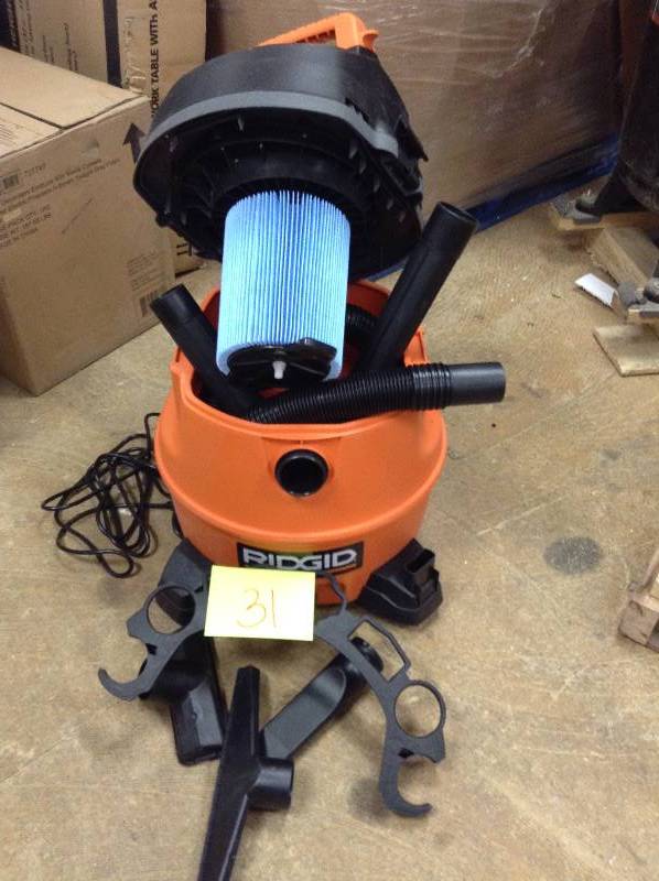 lot 31 image: RIDGID 14 gal. 6.0-Peak HP Wet Dry Vac  in like New conditions