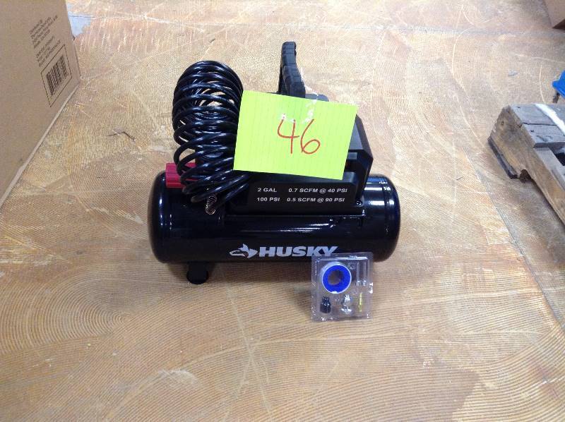 lot 46 image: Husky 2 Gal. Electric Hotdog Air Compressor open box never used
