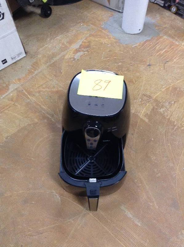 lot 89 image: Elite Platinum 3.2-qt. Digital Air Fryer in like New conditions