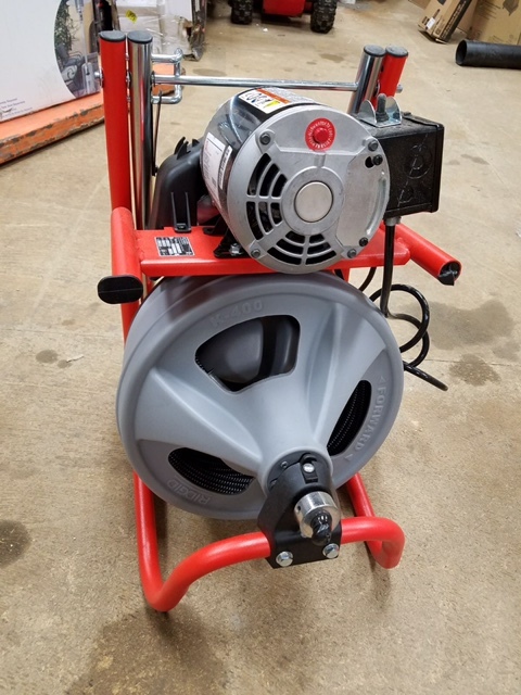 lot 111 image: RIDGID K-400 Drum Machine for 1-12 in. to 4 in. Drain Lines open box not used